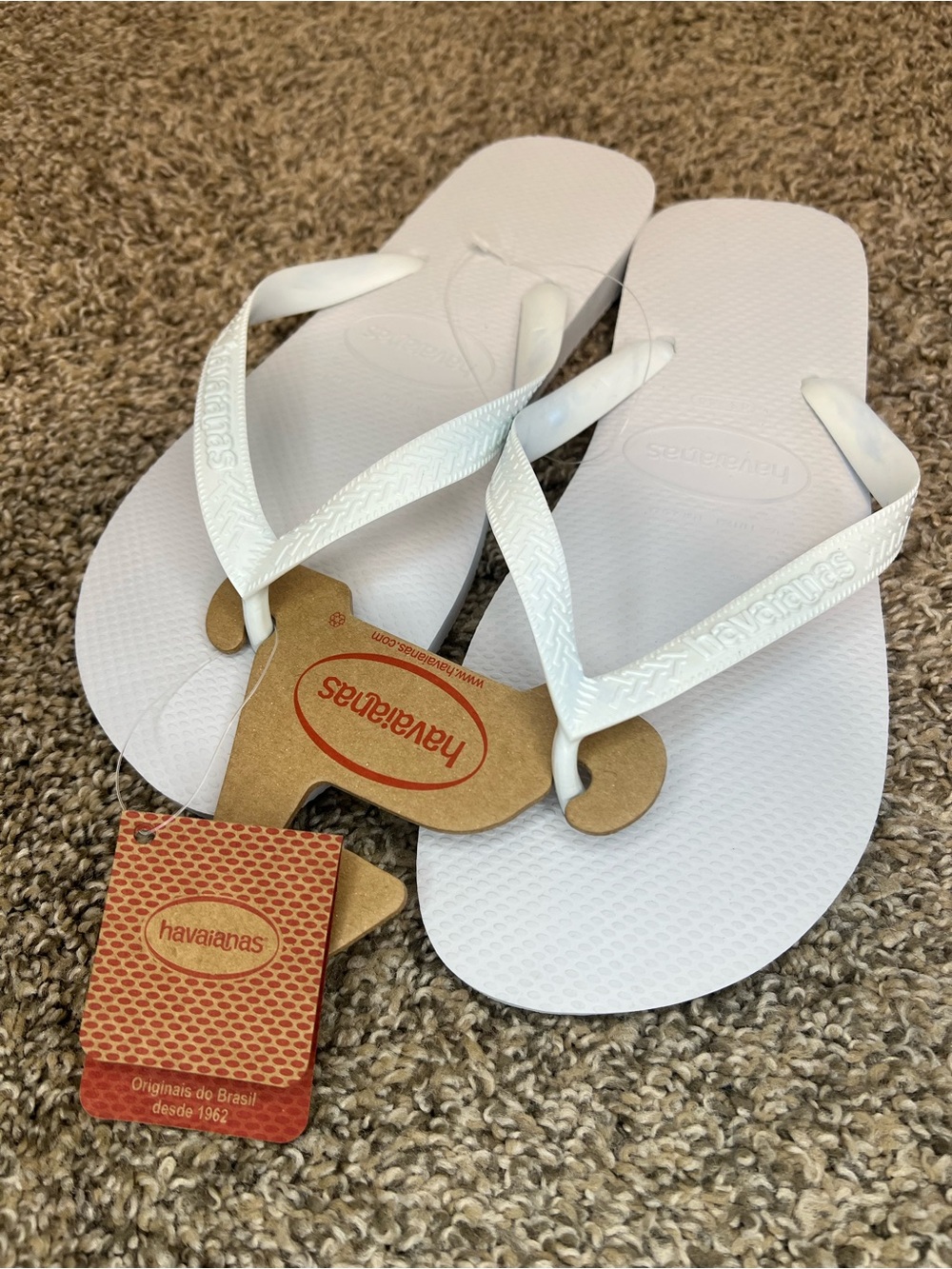 Havaianas unisex White Flip Flop Sandals